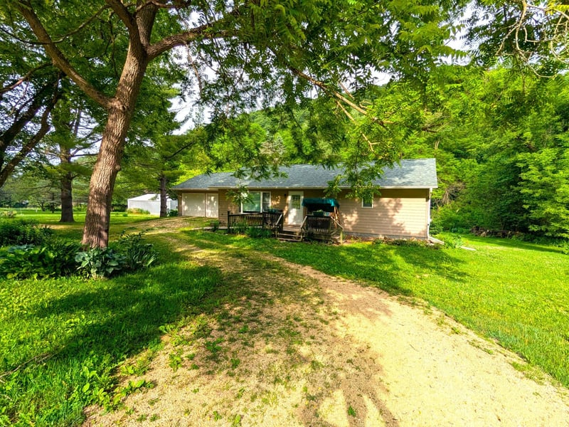 24082 Homer Valley Rd, Winona, MN 55987