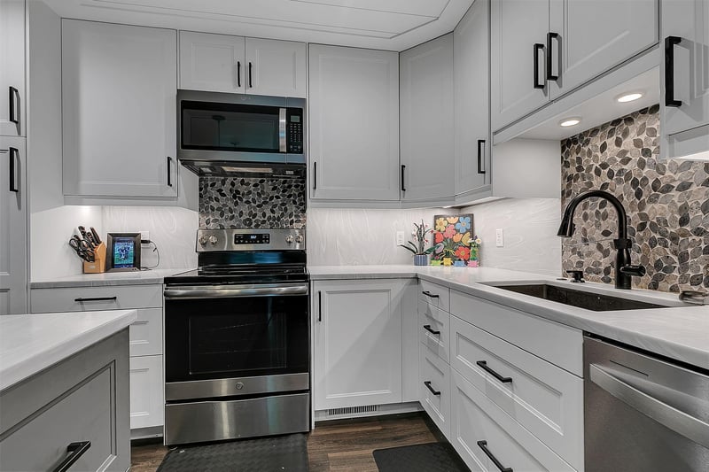 10136 Dogwood St NW, Coon Rapids, MN 55448