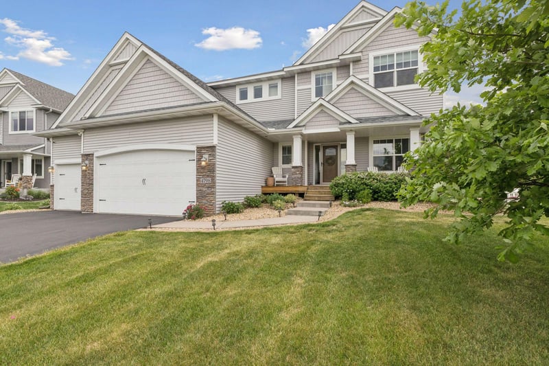 4798 Prairie Trl N, Hugo, MN 55038