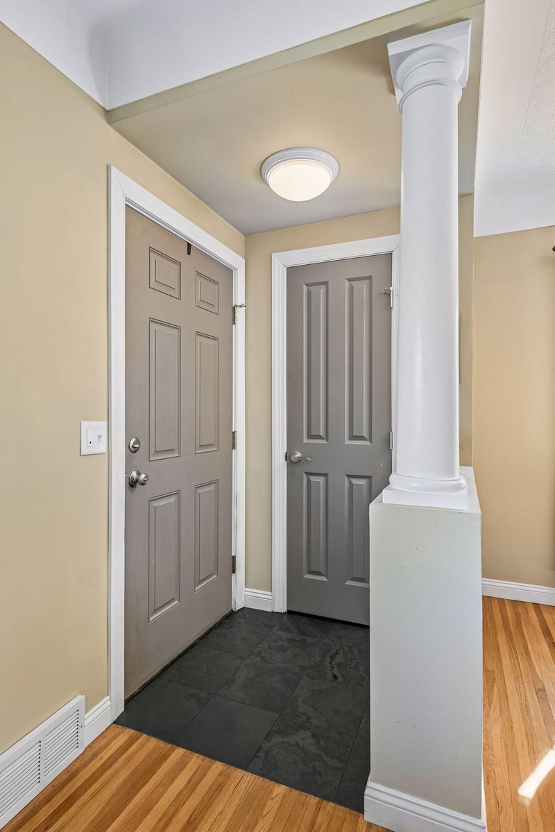5801 Zenith Ave S, Edina, MN 55410