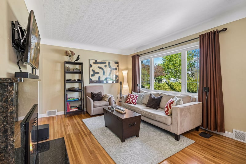 5801 Zenith Ave S, Edina, MN 55410