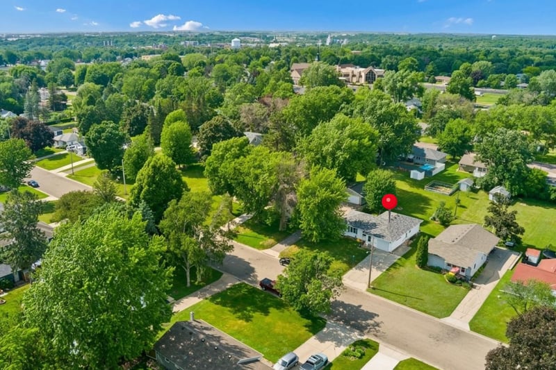 576 South St, Owatonna, MN 55060