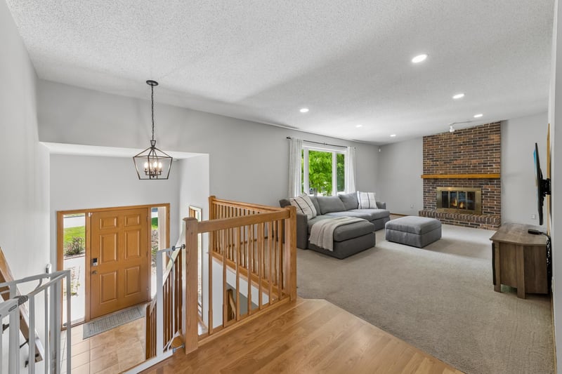 6015 Creek Ridge Ct, Minnetonka, MN 55345