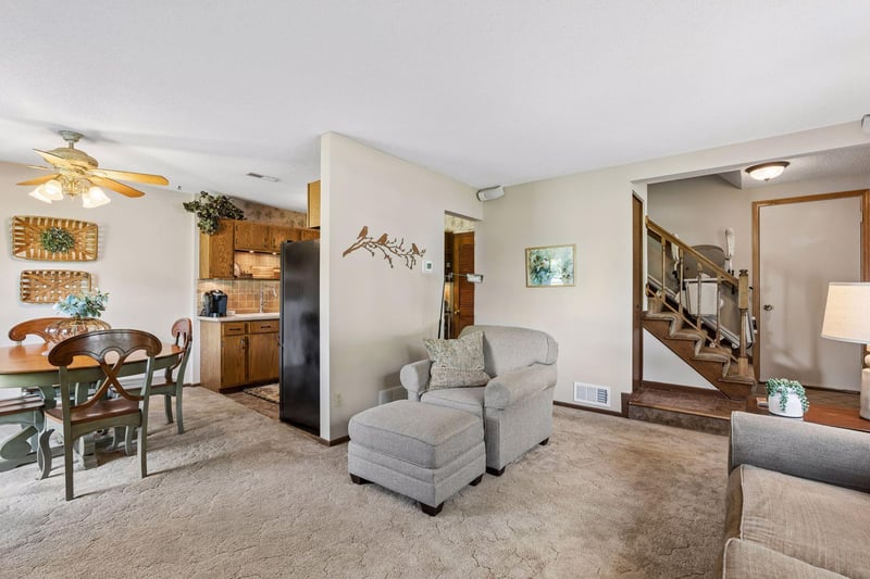 9558 Kingsview Ln N, Maple Grove, MN 55369