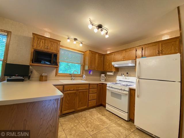 351 15th St N, Sartell, MN 56377
