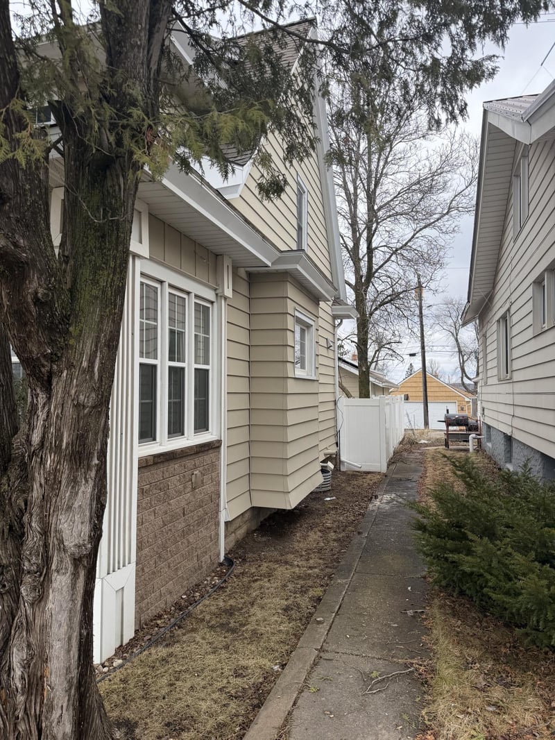 805 Harrison St, Eveleth, MN 55734