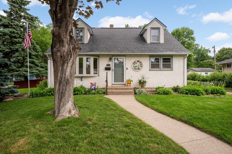 333 Emerson Ave W, West Saint Paul, MN 55118