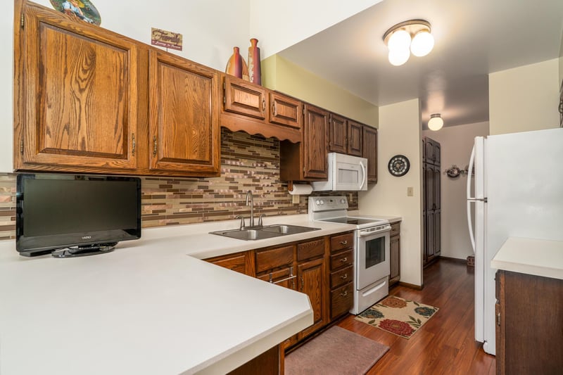601 4th Ave NE #16, Crookston, MN 56716