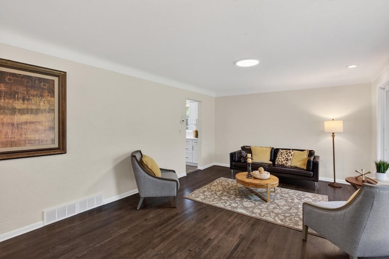 1607 Clarence St, Saint Paul, MN 55106