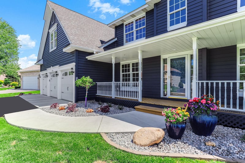 1720 Brant Cir, Eagan, MN 55122