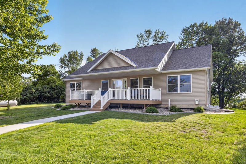 19343 Quartz Rd, Clitherall, MN 56524