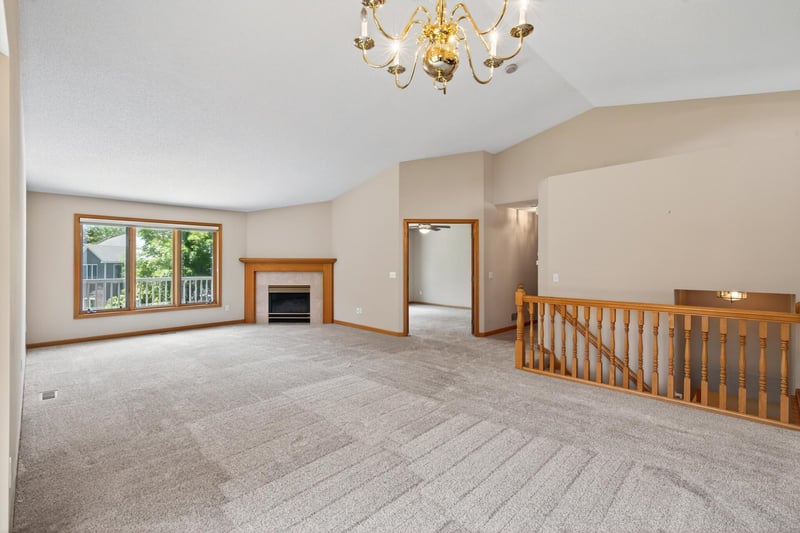 4134 Thornhill Ln, Vadnais Heights, MN 55127