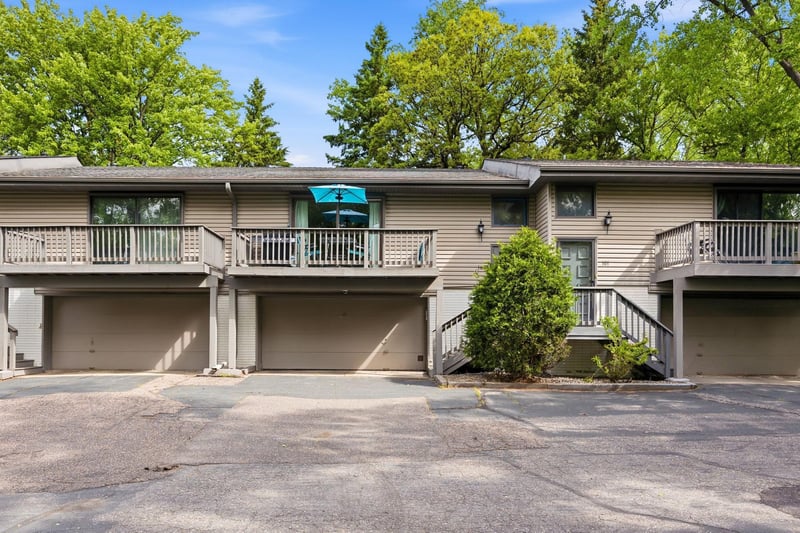 103 30th Ave NW, New Brighton, MN 55112