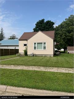 205 N 2nd Ave E, Truman, MN 56088