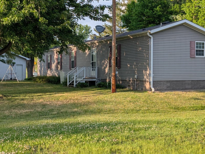 10966 S Frontage Rd, Pine City, MN 55063