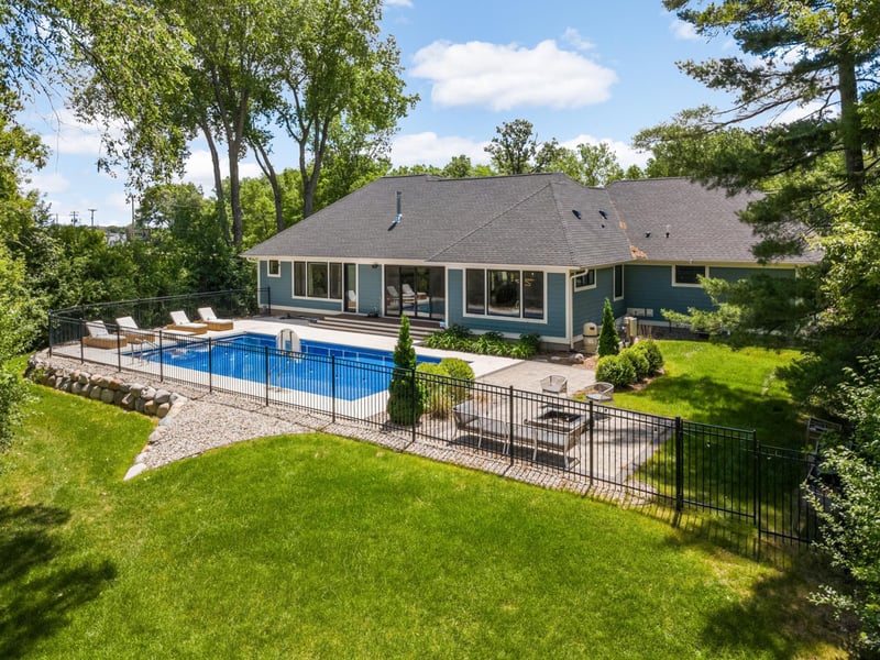 141 Mendota Rd W, West Saint Paul, MN 55118