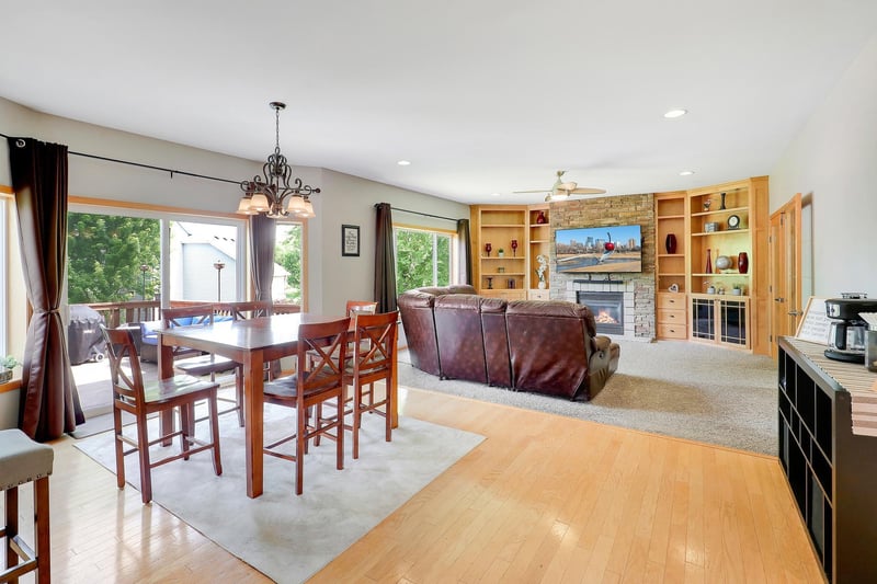 10425 Vera Cruz Dr N, Brooklyn Park, MN 55443