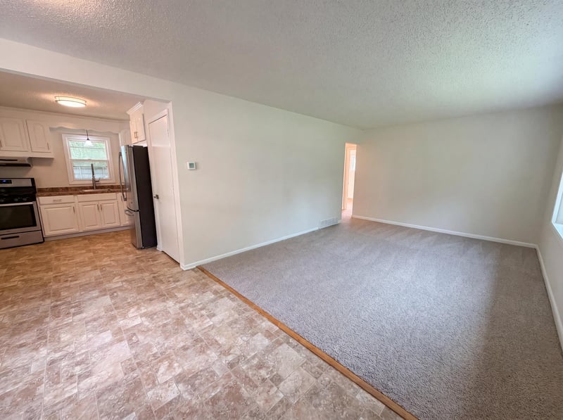 2128 Ronald Ave, White Bear Lake, MN 55110