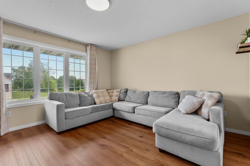 1102 Southern Hills Ln SW, Rochester, MN 55902