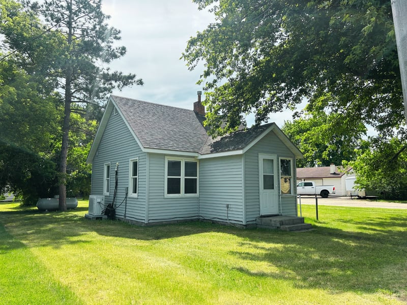 300 State Ave, Villard, MN 56385