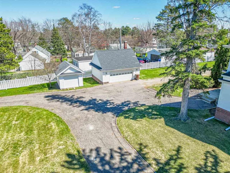 3802 1st Ave, Hibbing, MN 55746