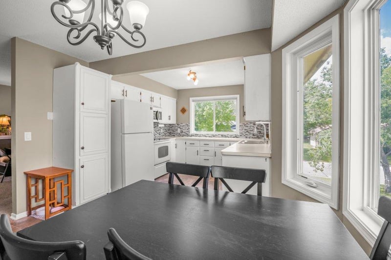 9162 Kirkwood Ln N, Maple Grove, MN 55369