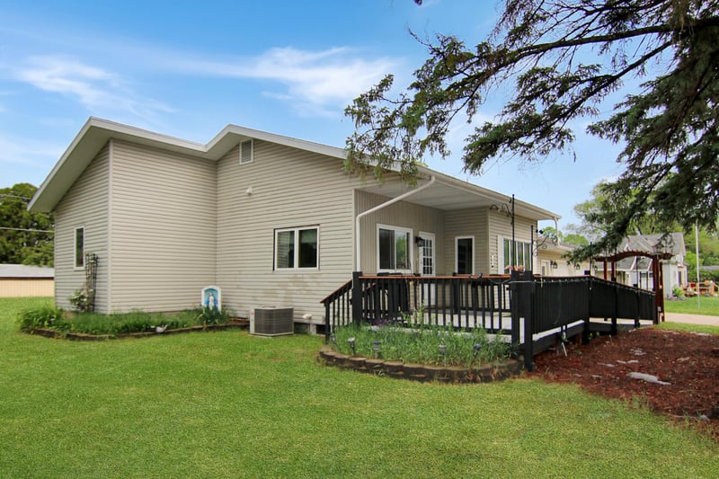 709 9th Ave NE, Brainerd, MN 56401