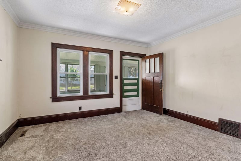 1032 Cumberland St, Saint Paul, MN 55117
