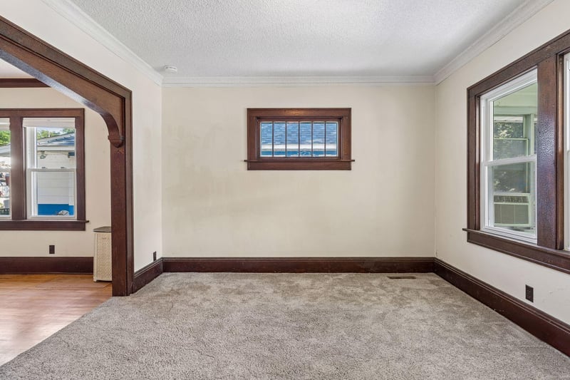 1032 Cumberland St, Saint Paul, MN 55117