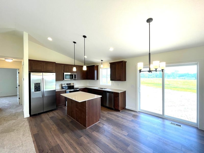 2512 341st Ave NW, Cambridge, MN 55008