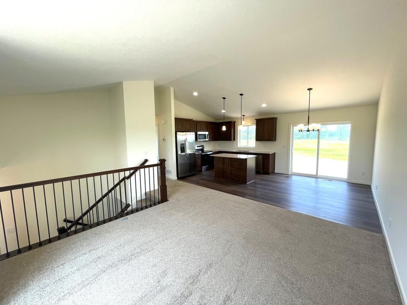 2512 341st Ave NW, Cambridge, MN 55008