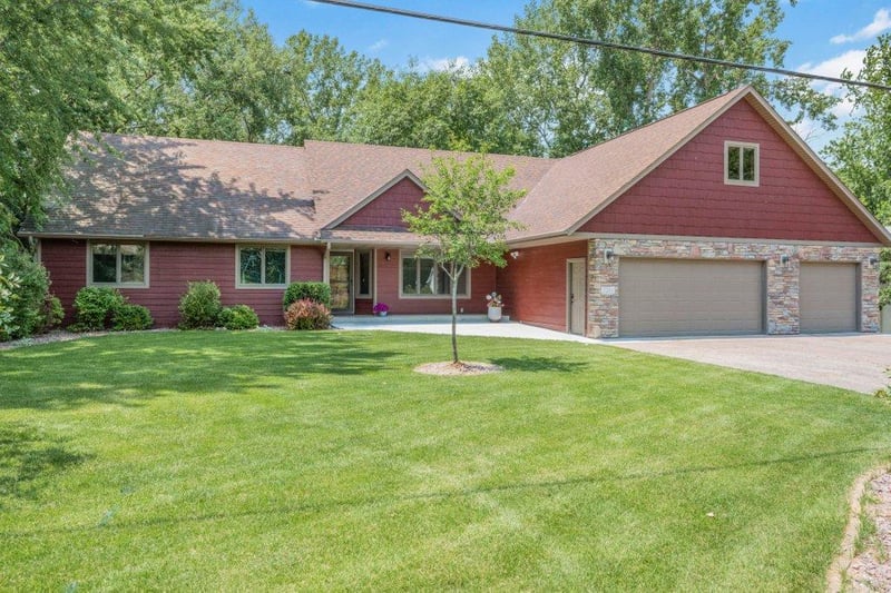 7261 Mill Rd, Centerville, MN 55038