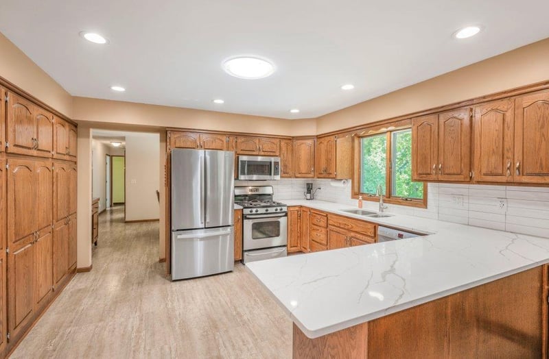 7261 Mill Rd, Centerville, MN 55038