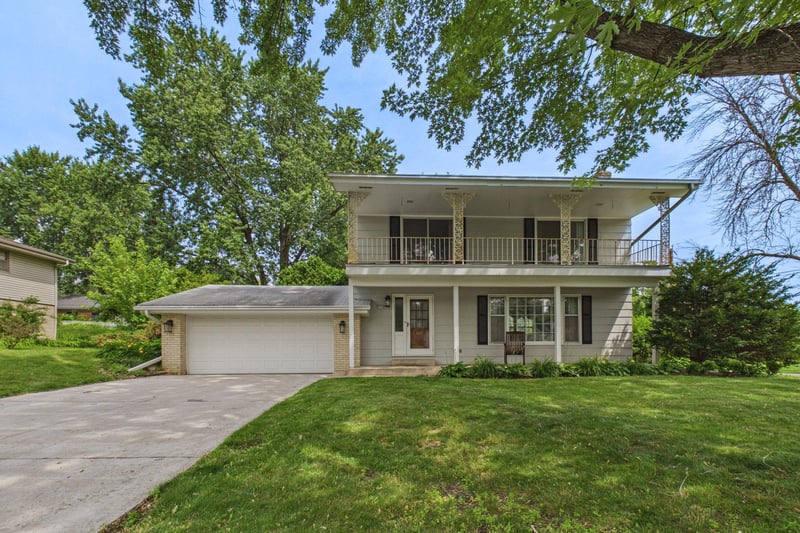 9100 34 1/2 Ave N, New Hope, MN 55427