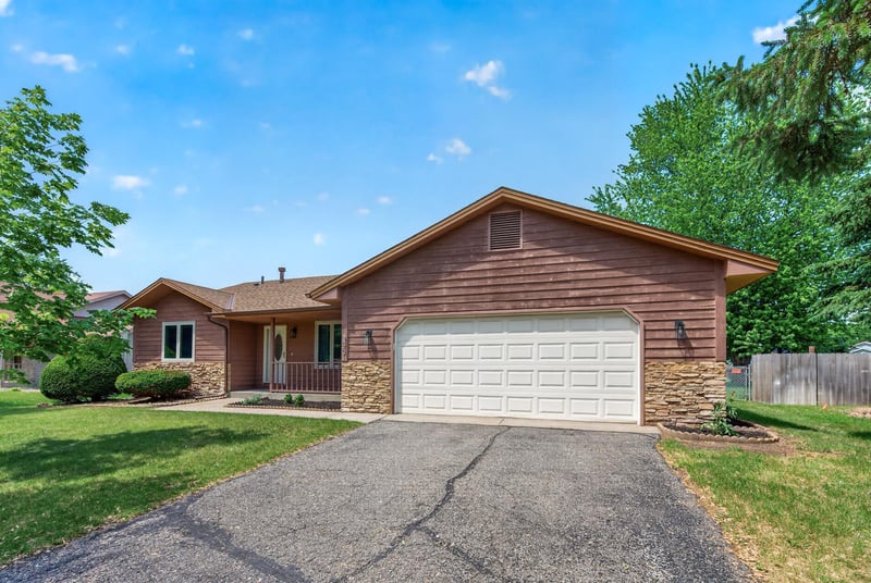 3951 120th Ln NW, Coon Rapids, MN 55433