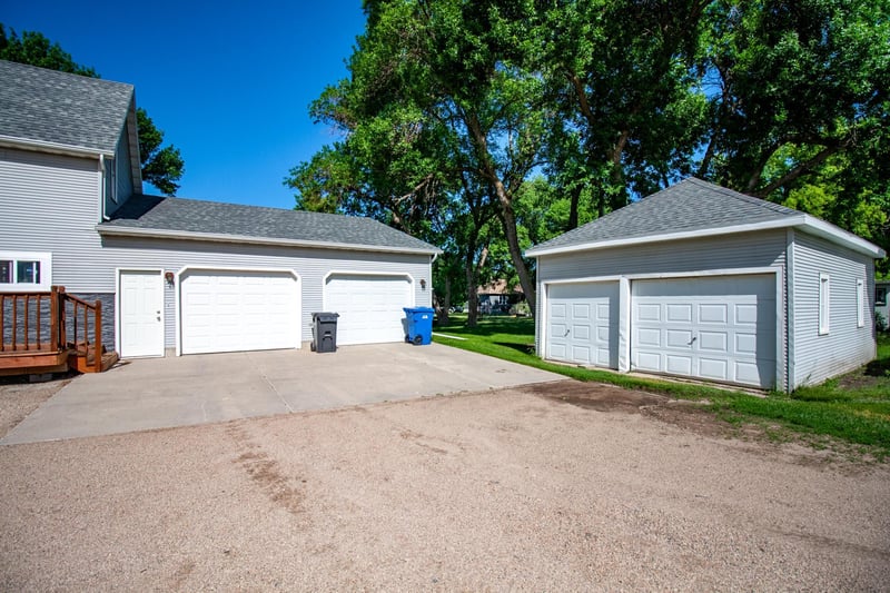 301 2nd Ave SW, Barnesville, MN 56514
