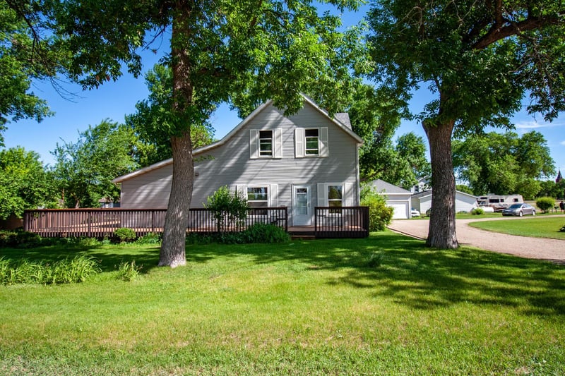 301 2nd Ave SW, Barnesville, MN 56514