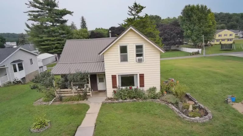 1543 Wabasha Ave, Saint Charles, MN 55972