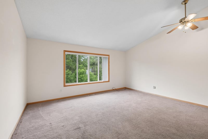 38052 Greenway Ave, North Branch, MN 55056