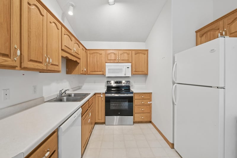38052 Greenway Ave, North Branch, MN 55056