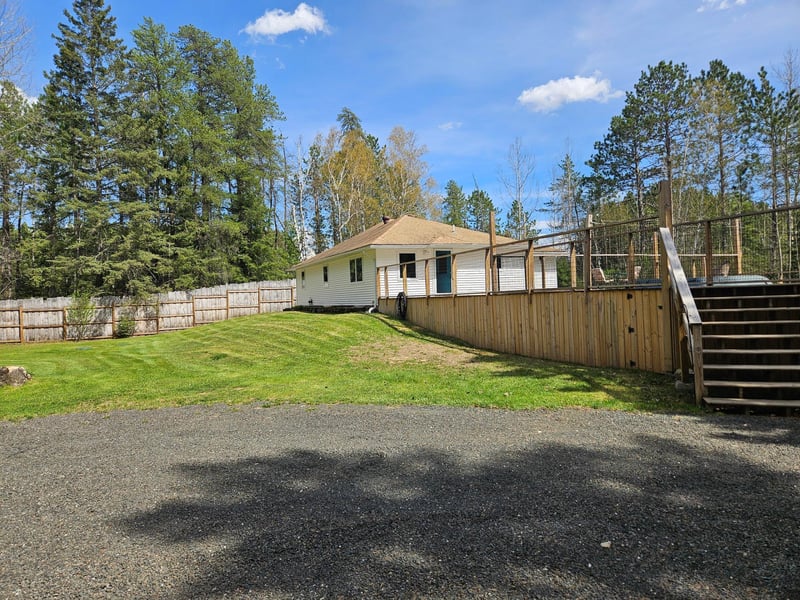 7931 Long Lake Rd, Eveleth, MN 55734