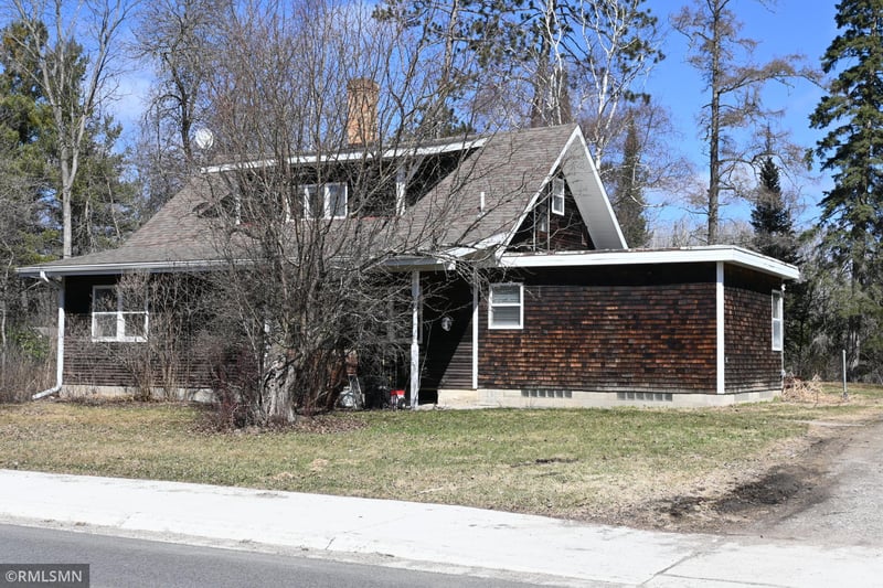 219 W Vermilion Dr, Cook, MN 55723