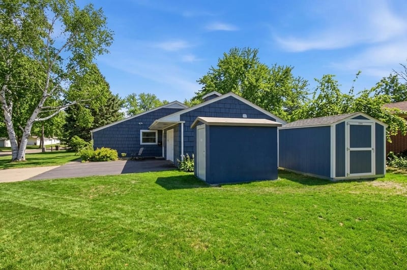 1105 Florence Ln, Willmar, MN 56201