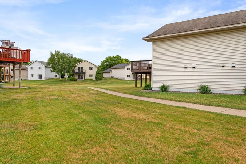 5819 Forest Boulevard Trl, Wyoming, MN 55092
