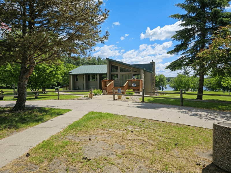 28854 Peppin Dr, Browerville, MN 56438