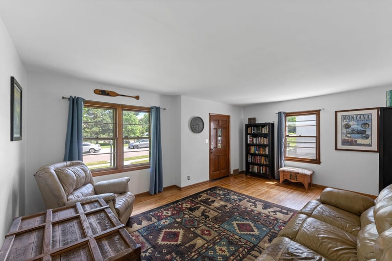 3611 Lee Ave N, Robbinsdale, MN 55422