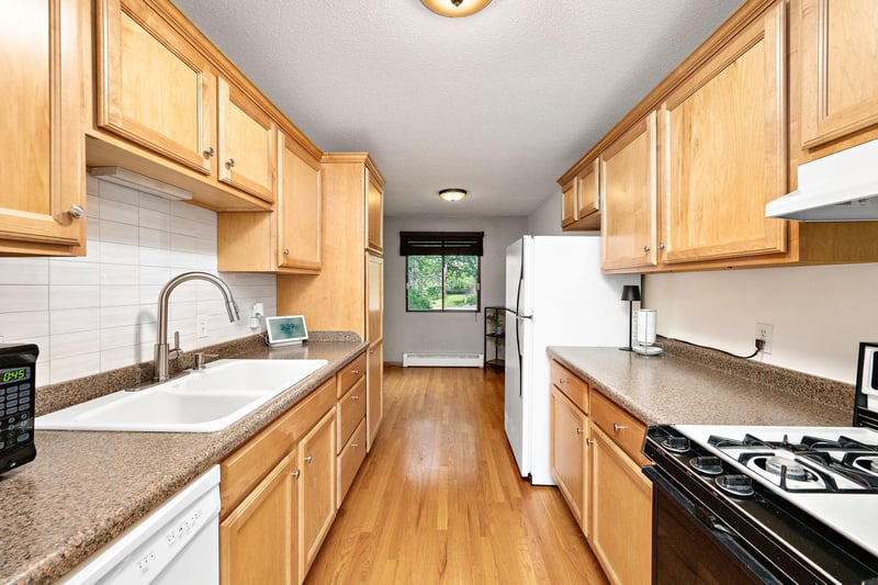 4101 Parklawn Ave #201, Edina, MN 55435