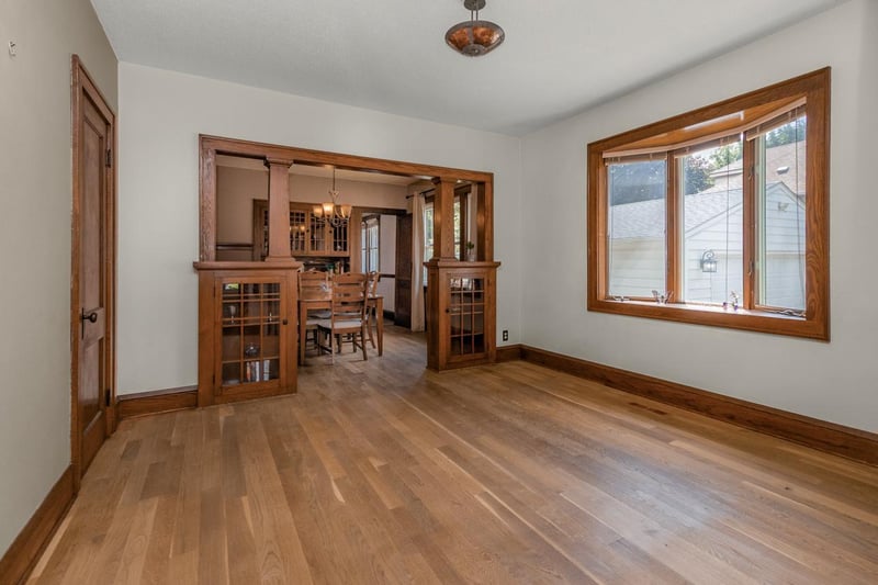 1194 Farrington St, Saint Paul, MN 55117
