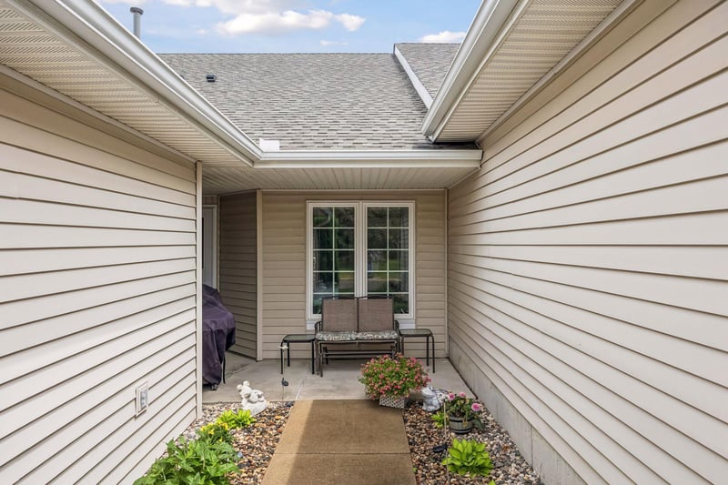 6517 Brook Ln, Savage, MN 55378
