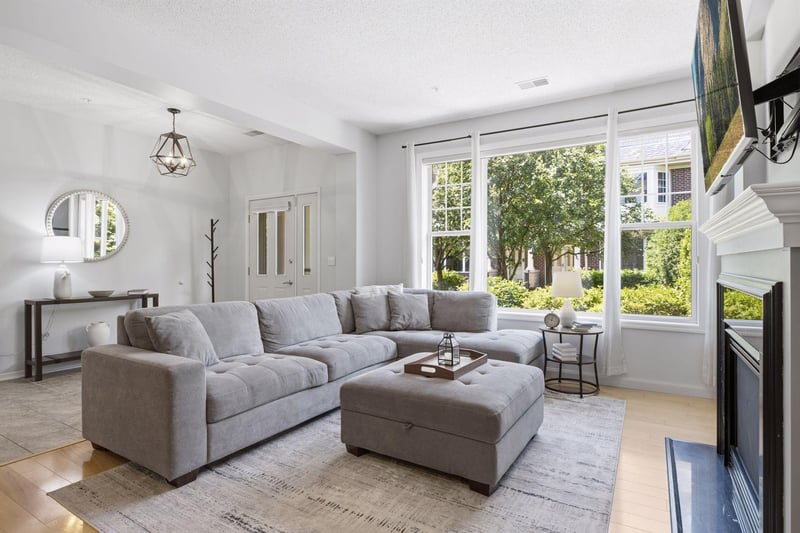 1530 Zarthan Ave S #307, Saint Louis Park, MN 55416